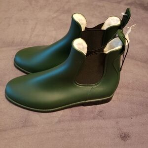 St. John's bay rain boots NWT size 11